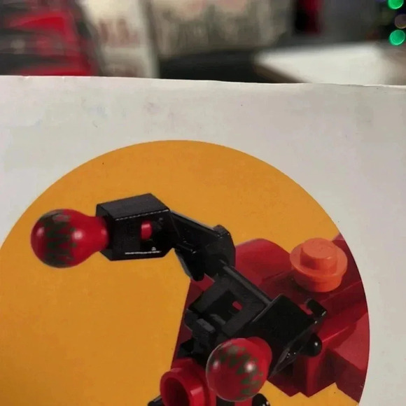 The LEGO Ideas Book: Unlock Your Imagination - Picture 6 of 7